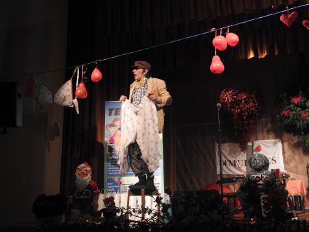 Valentinov glasbeno-humoristični koncert Franca Gorze z gosti 36